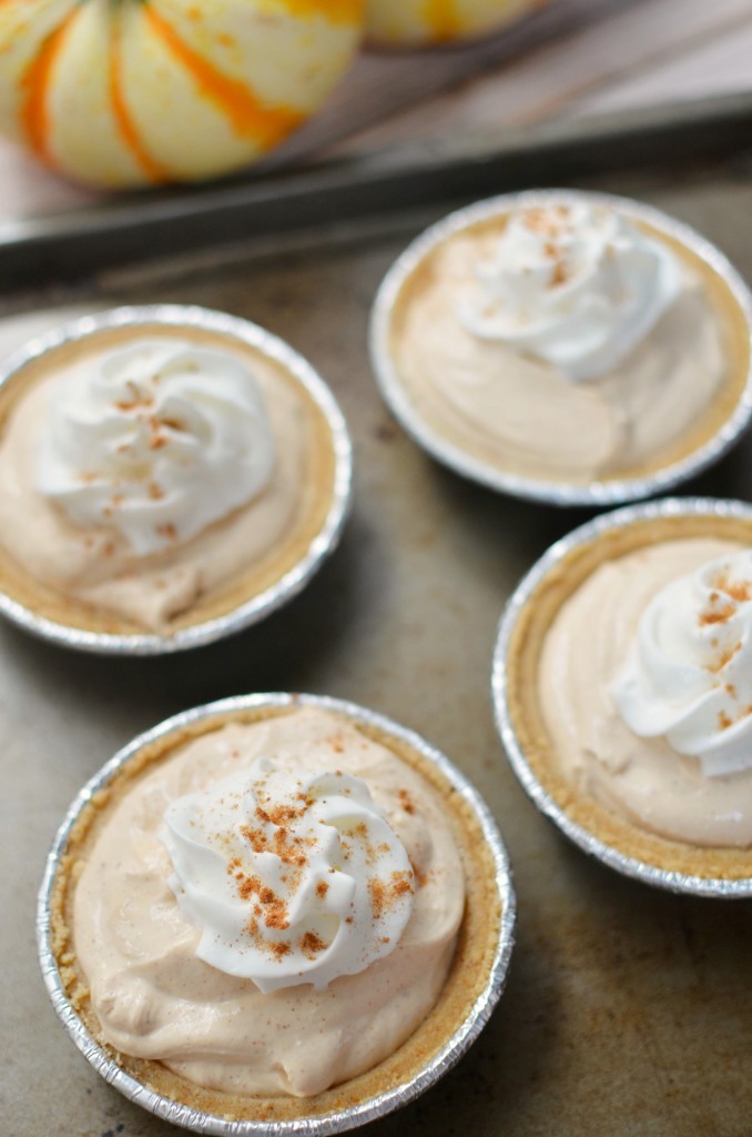 Mini no-bake Pumpkin Pie Cheesecakes | Easy as 1-2-3