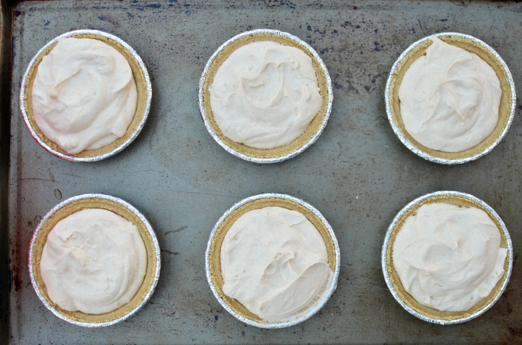 Mini no-bake Pumpkin Pie Cheesecakes | Easy as 1-2-3