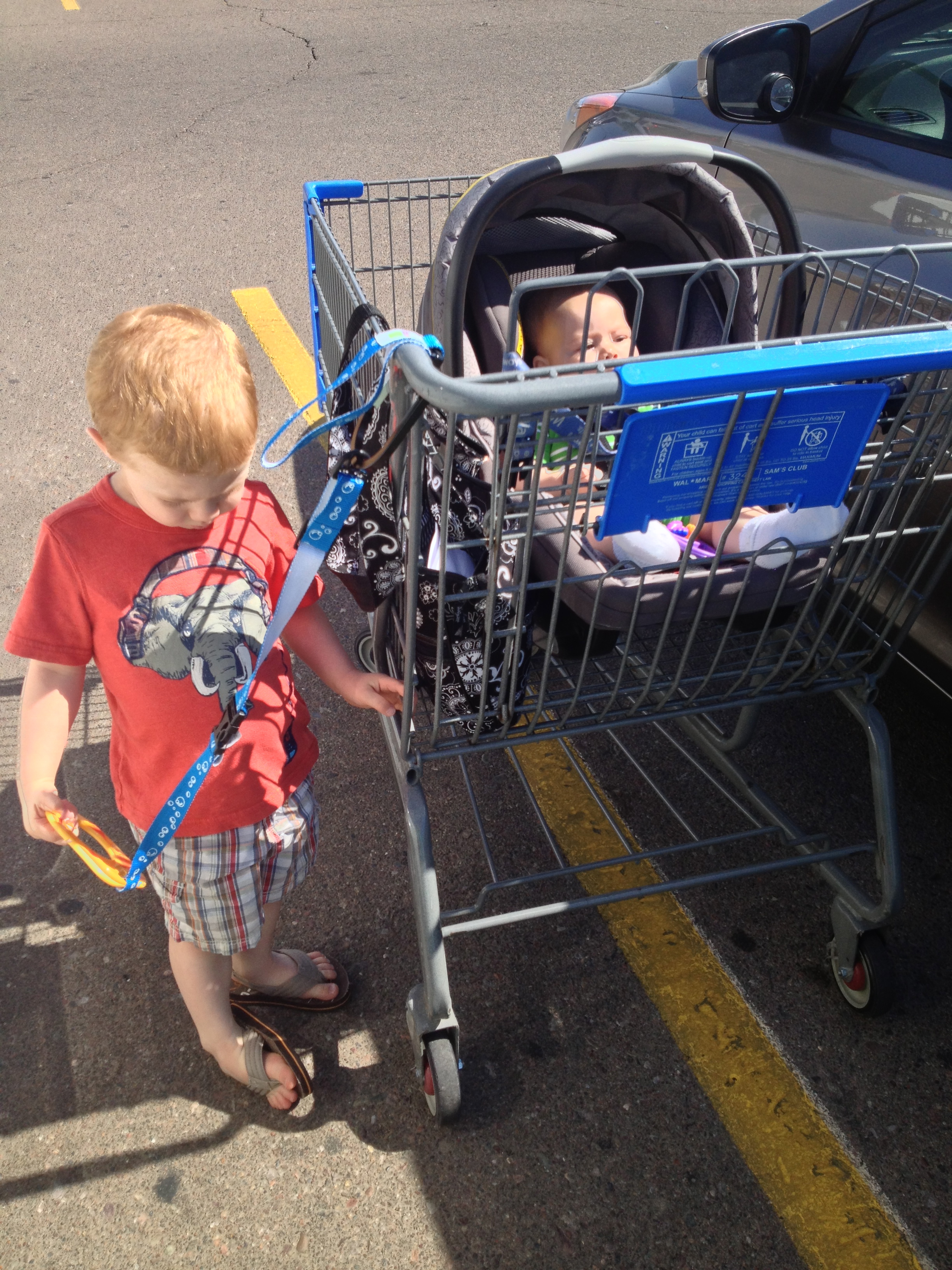Outings made stress free and safer with the #ad Hold-on Hands stroller and walking accessory 