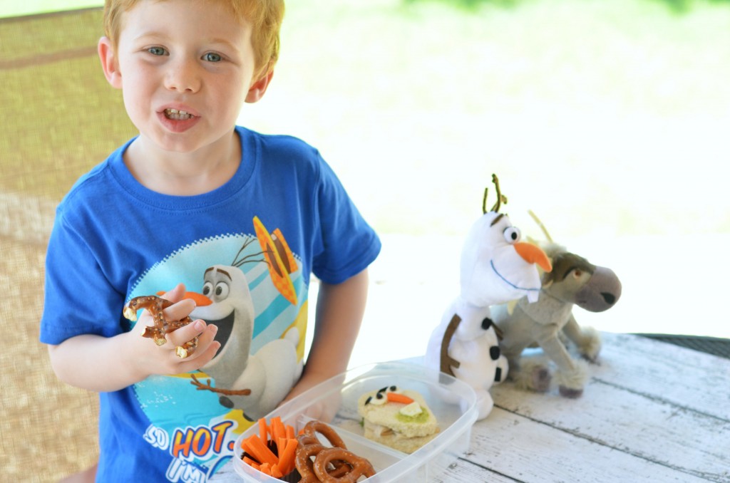 FROZEN, FROZEN the movie, Walmart toys, Olaf toy, Elsa toy, #FROZENFun, #shop, #cbias