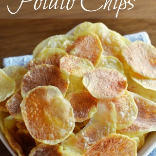 6 minutes to crisp microwave potato chips. No special tools required. #recipe