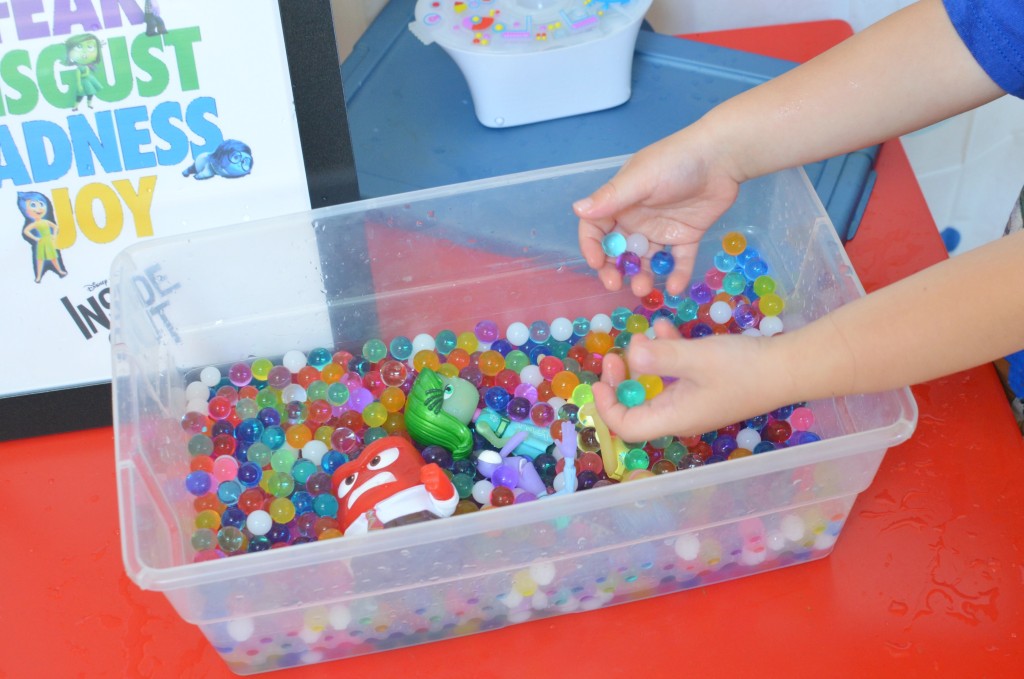 Memory Sensory Bin | Inside Out Water Bead Sensory Play