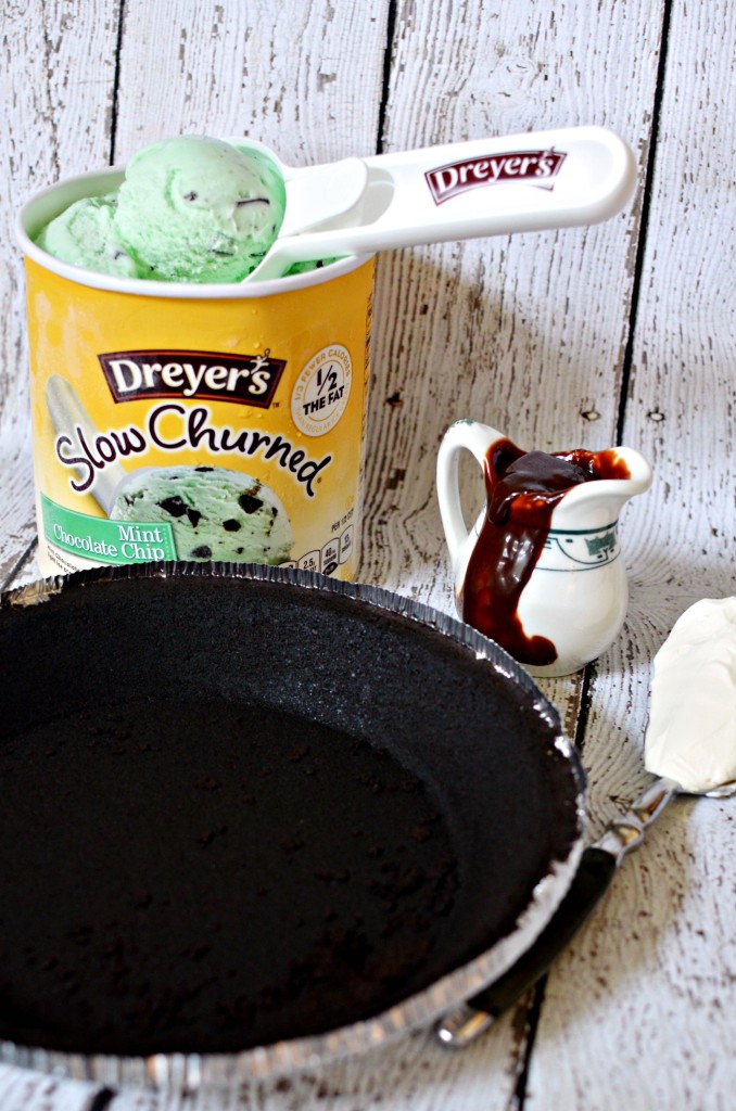 Mint Chocolate Chip Ice Cream Pie #recipe | #IceCreamHero [ad]