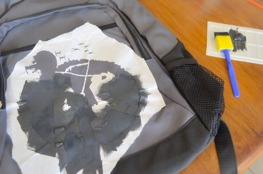 Star Wars Backpack- Learn how to make this custom storage vessel for your young padawan. |#StarWars | #craft | #DIY | #backtoschool