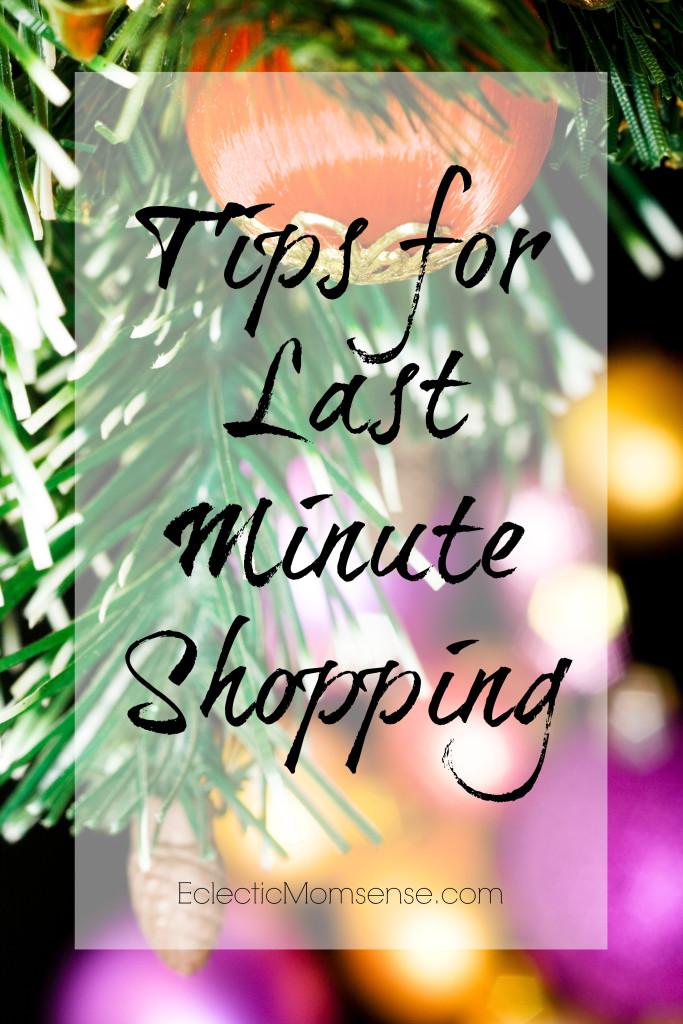 Dont't stress over last minute shopping. Use these tips to stick to your budget and save your sanity. #Christmas #tips