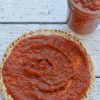 Homemade Pizza Sauce- small batch recipe requires no cooking. #recipe