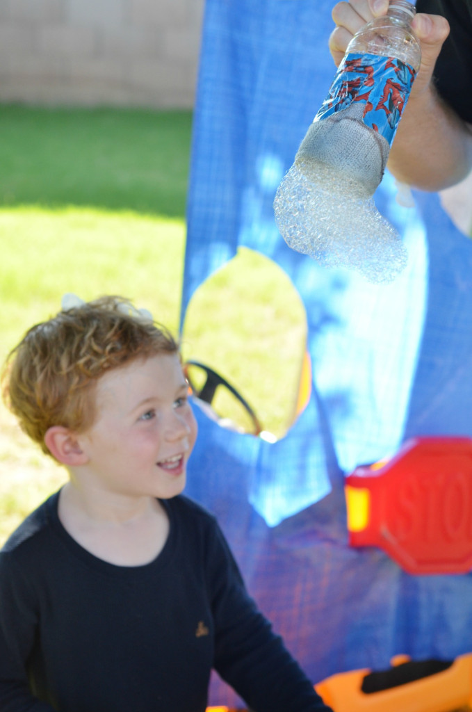 Bubble Snakes | Get your backyard ready for spring with this Spring Project To Do List + a cole ideas for a little backyard fun.