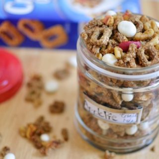 Apple Pie Trail Mix- Take snack time up a notch. #ReimagineCereal AD