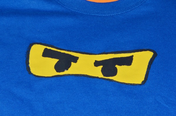 DIY LEGO Ninjago Shirt | Easy DIY freezer paper stencil shirt.