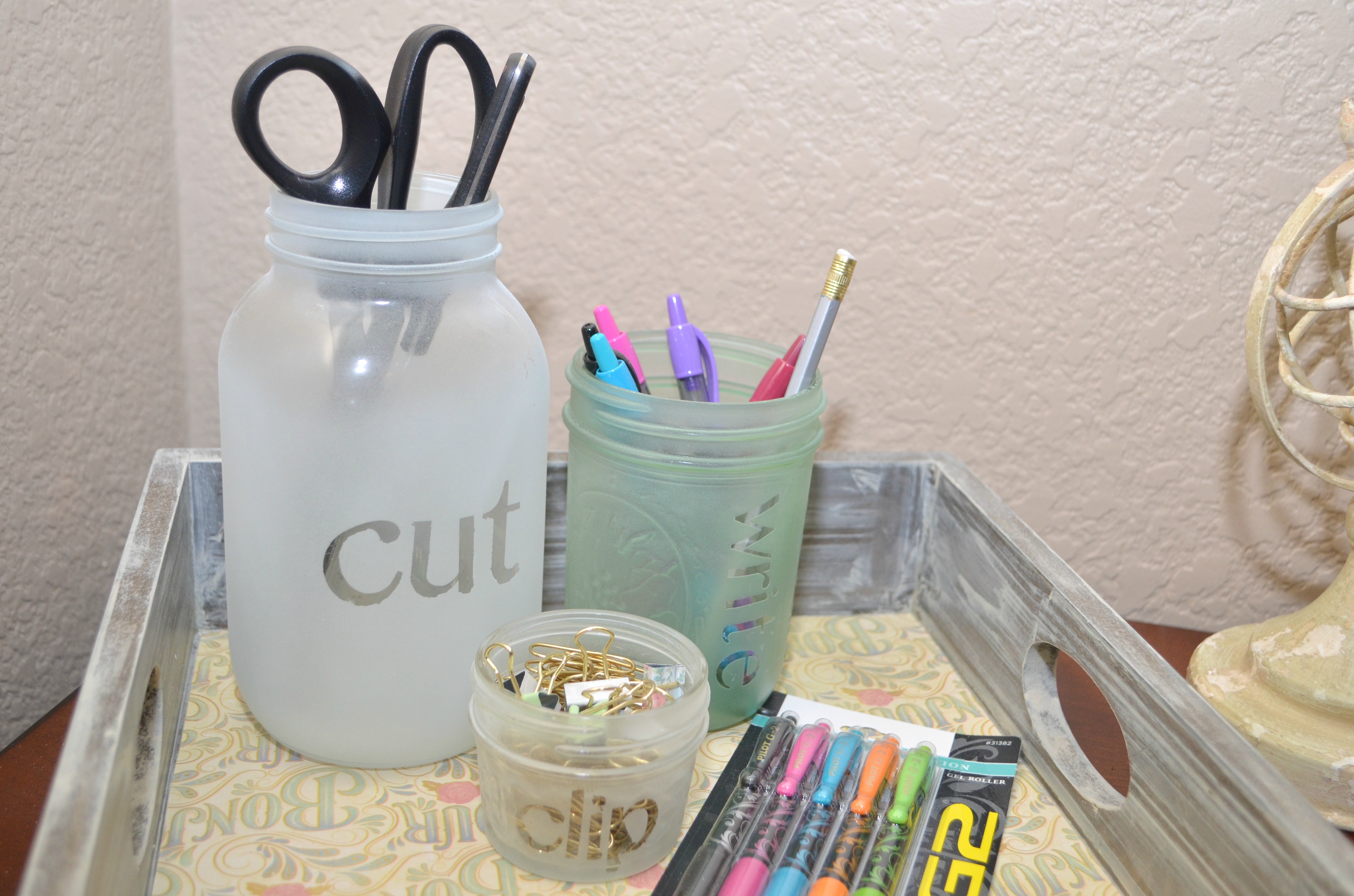 DIY Frosted Mason Jar Desk Organizer with Faux Etched Labels. AD #MyGo2Pen