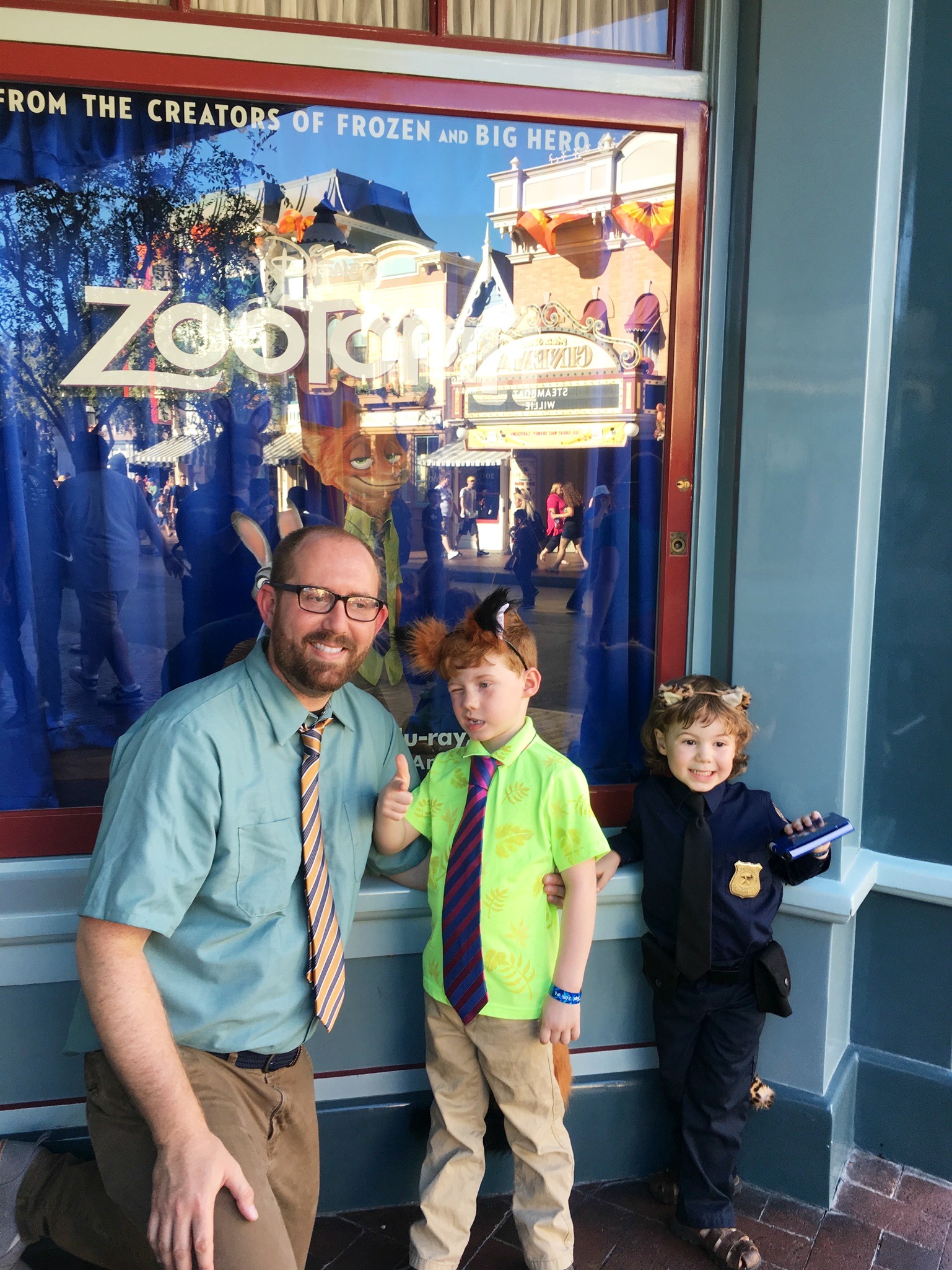 ZOOTOPIA Family Costumes! Easy group Halloween costume ideas.