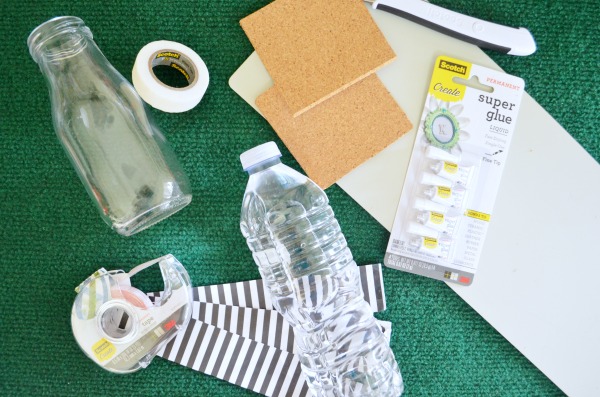 It's game time! Checkout these easy football coasters and DIY drink containers. #ad #HandsOnCrafty