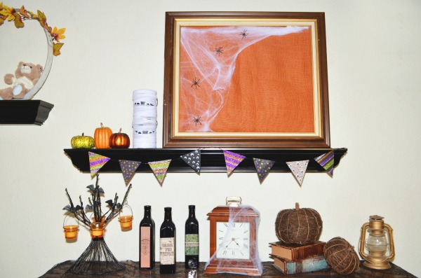 Glittery Halloween Banner + a bonus tutorial for easy glittery craft pumpkins! AD ##HandsOnCrafty