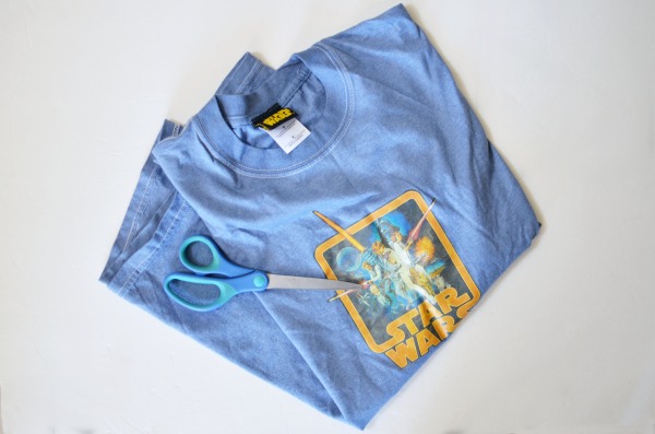 No-Sew T-Shirt Bag - Easy DIY upcycle.