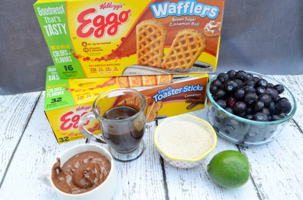 Breakfast Dipping Sauces, yum! Perfect for enjoying #EggoMyWay. #ad