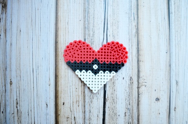 Perler Bead Heart Pattern - Directions for making a pixelated heart shaped pokéball.