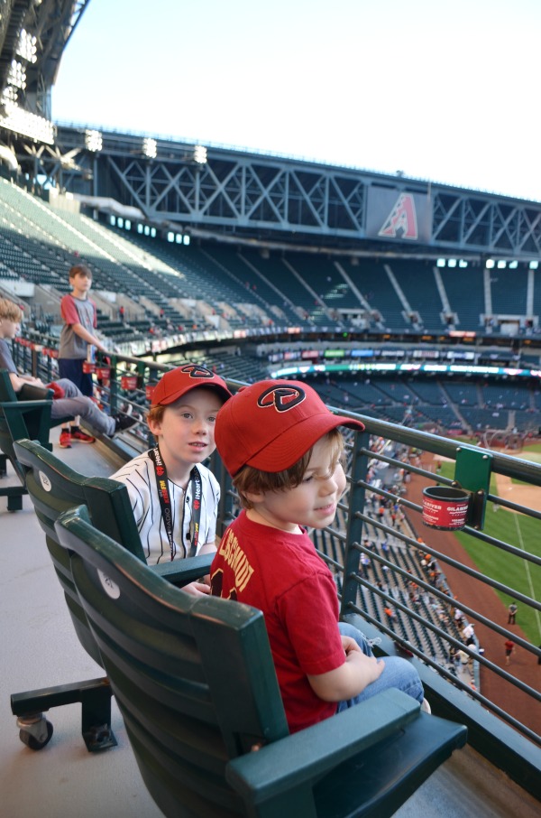 Going to a Diamondbacks game with kids - Fab Everyday